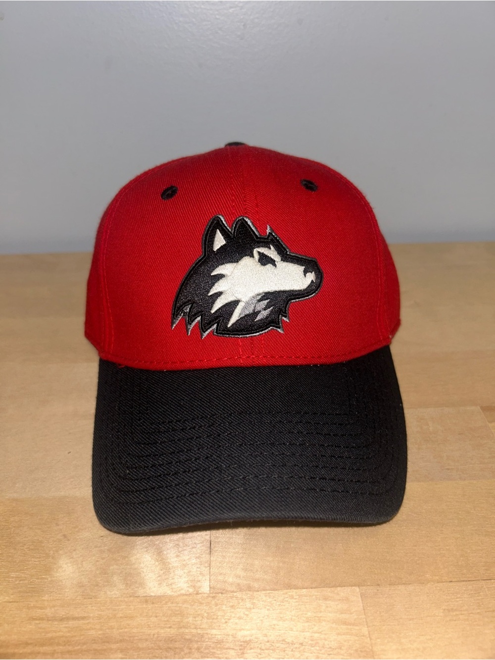 NIU Huskies The Game Vintage Fitted Cap Size 7 3/8